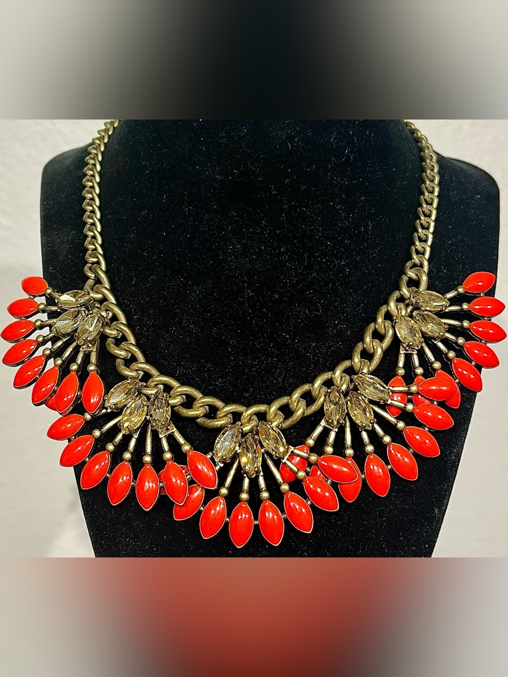 Stella & Dot Coral Cay Statement Necklace